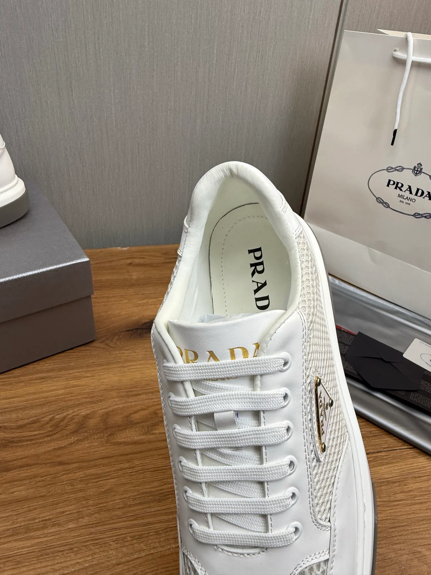 Men's shoes 💰580💰 [PRADA] Men's shoes are popular in the counter, official website is synchronized, 1 high-quality shipment ✔️Imported cowhide fabric + cowhide lining, 1🆚1 replica, original sole, 38-45 (45 customized, non-refundable)